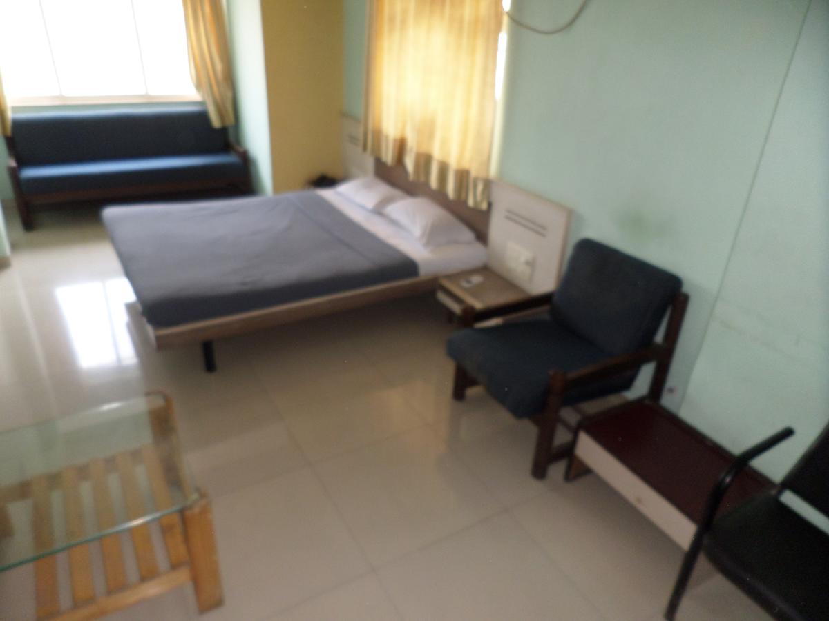Hotel Sadanand Sangli Ngoại thất bức ảnh
