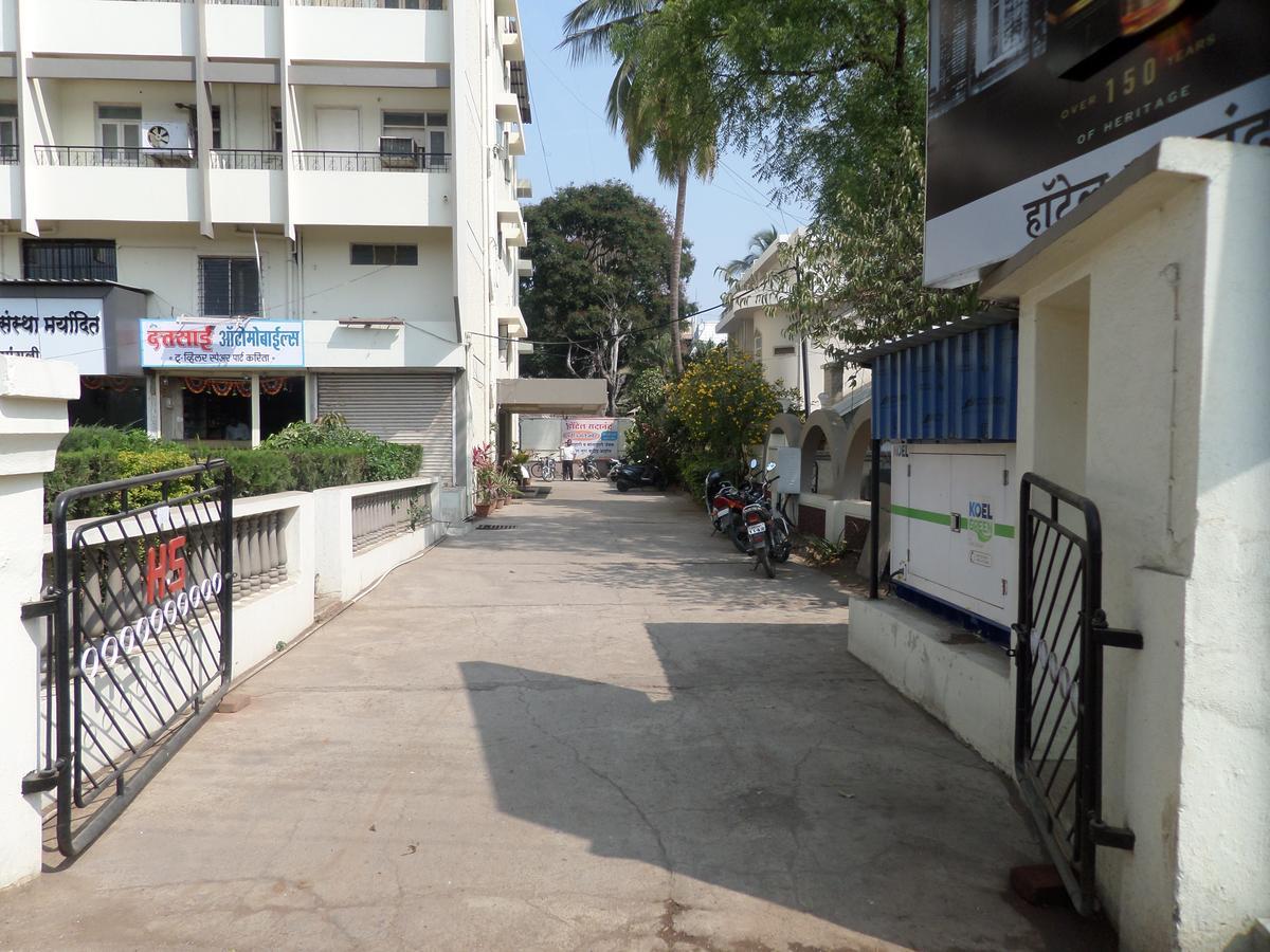 Hotel Sadanand Sangli Ngoại thất bức ảnh