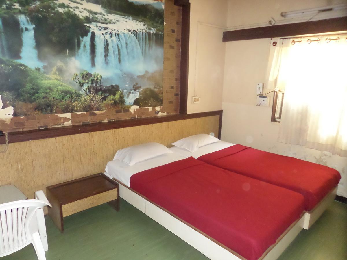 Hotel Sadanand Sangli Ngoại thất bức ảnh