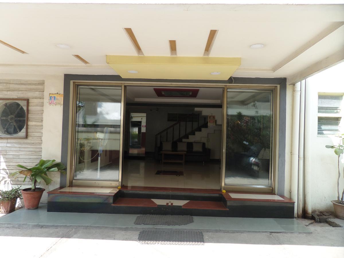 Hotel Sadanand Sangli Ngoại thất bức ảnh