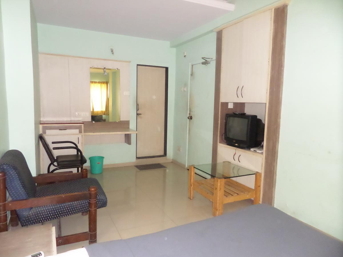 Hotel Sadanand Sangli Ngoại thất bức ảnh