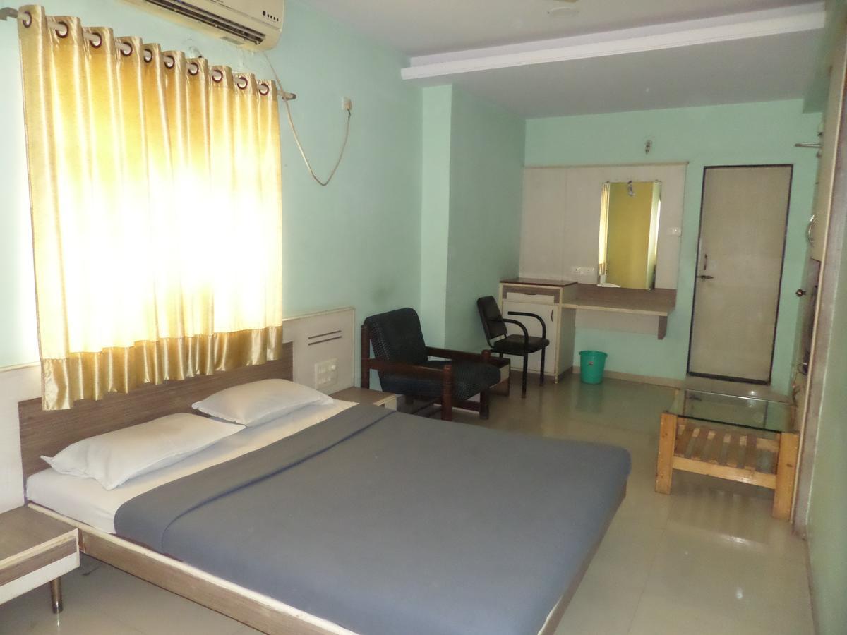Hotel Sadanand Sangli Ngoại thất bức ảnh