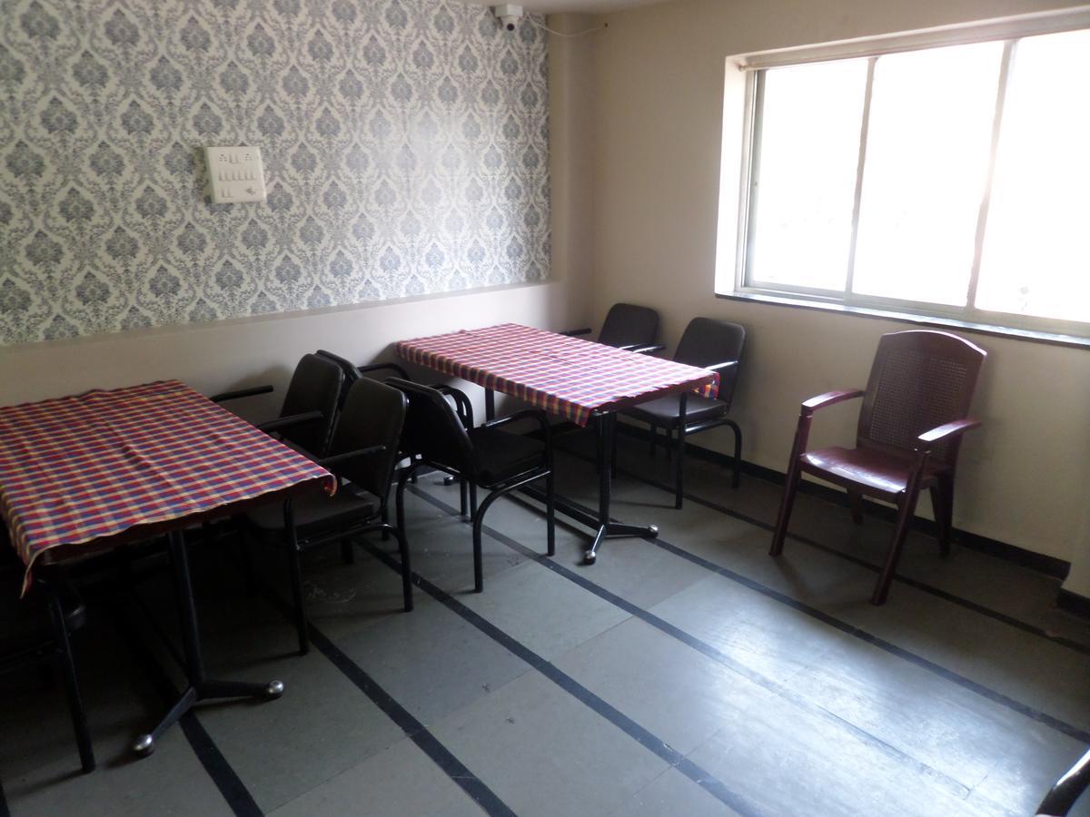 Hotel Sadanand Sangli Ngoại thất bức ảnh